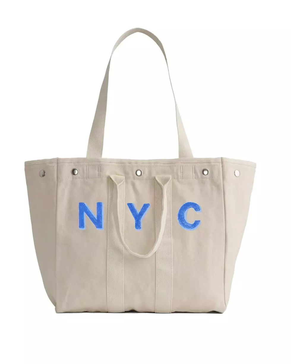 Elevate Your Autumn Style with Essential Handbags: The Ultimate Fall Capsule Collection