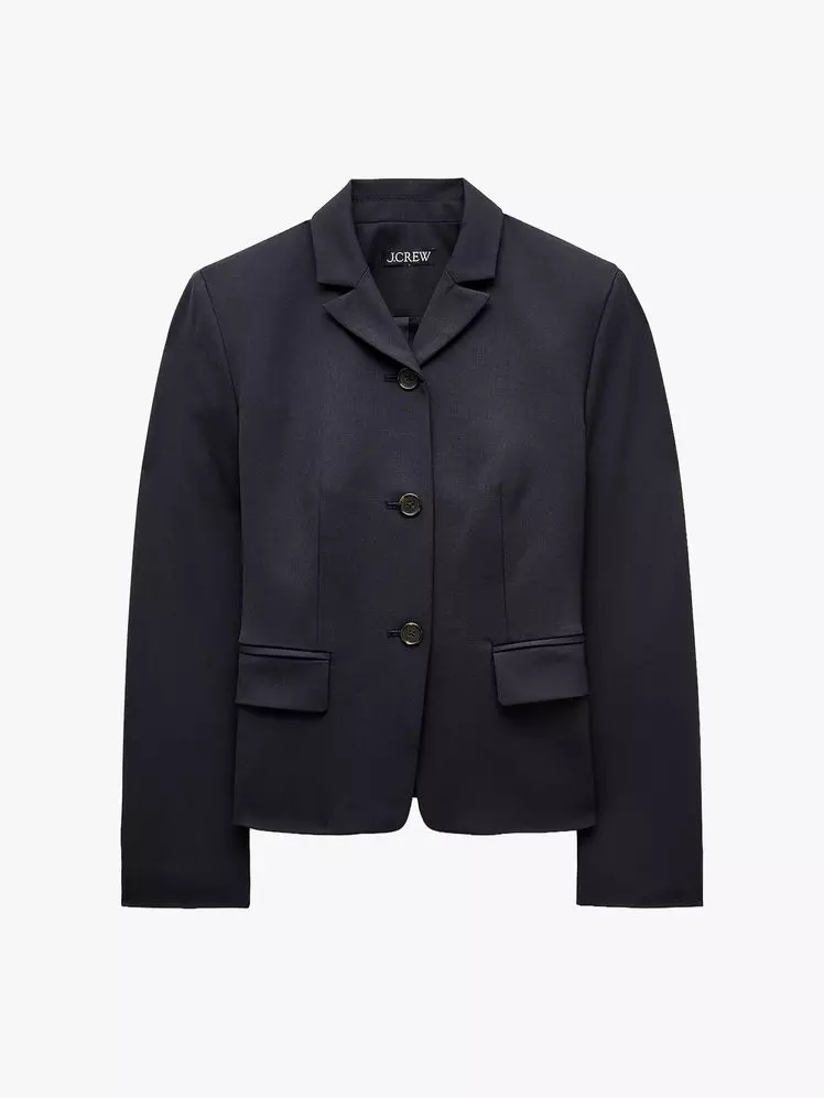 Essential Fall Jackets to Elevate Your Style for the Season