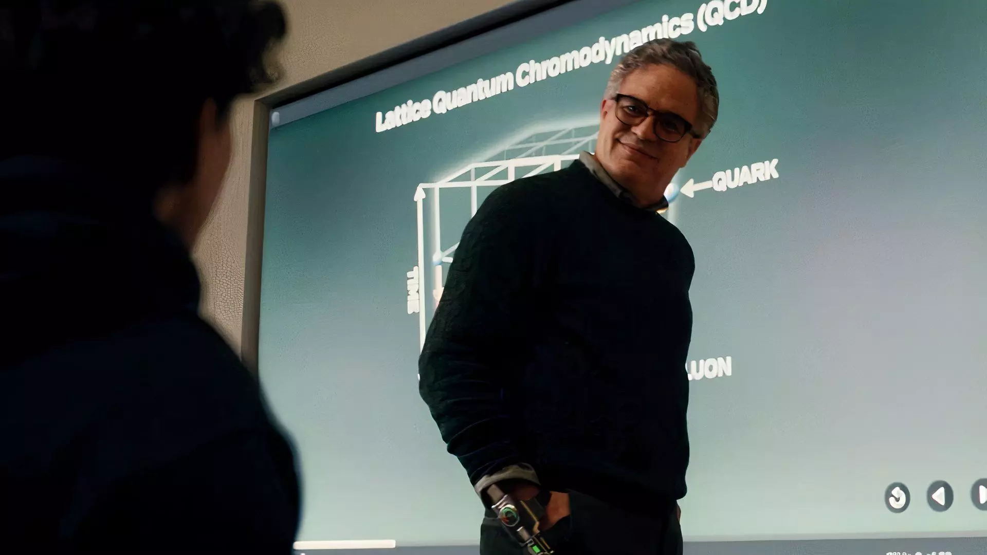 Avengers: Endgame Encore Reveals Hulk's Fate, Teases Doomsday
