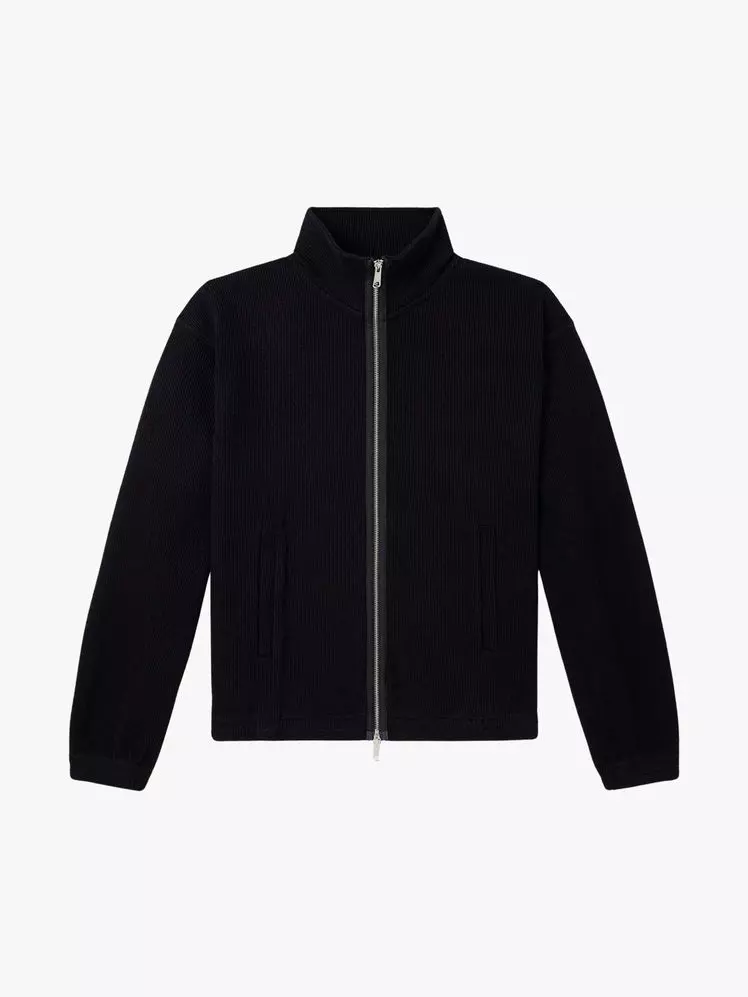 The Ultimate Guide to Men's Zip-Up Sweaters for All Seasons
