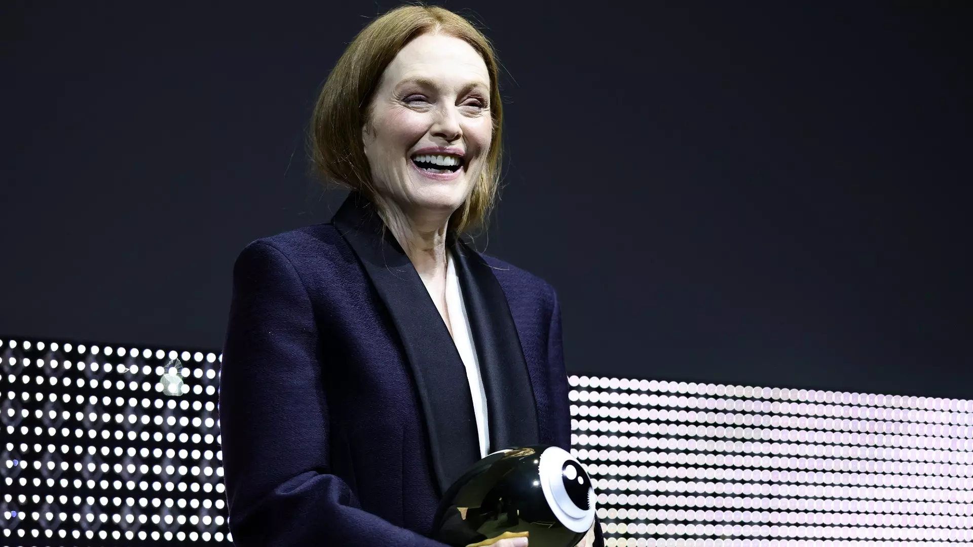Julianne Moore Honored with Golden Icon Award at Zurich Film Festival, Martin McDonagh Receives Tribute