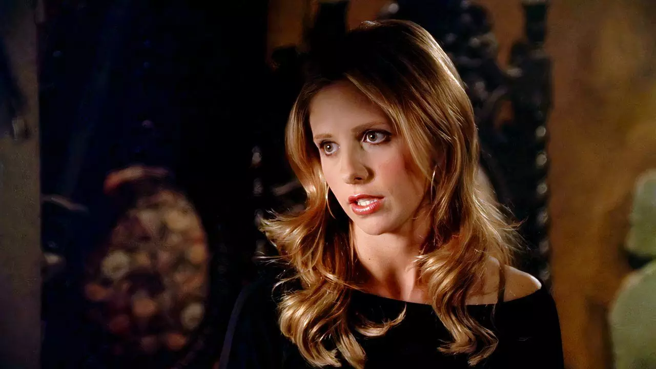 Buffy the Vampire Slayer Takes on Dracula: A Modern Twist on a Gothic Legend