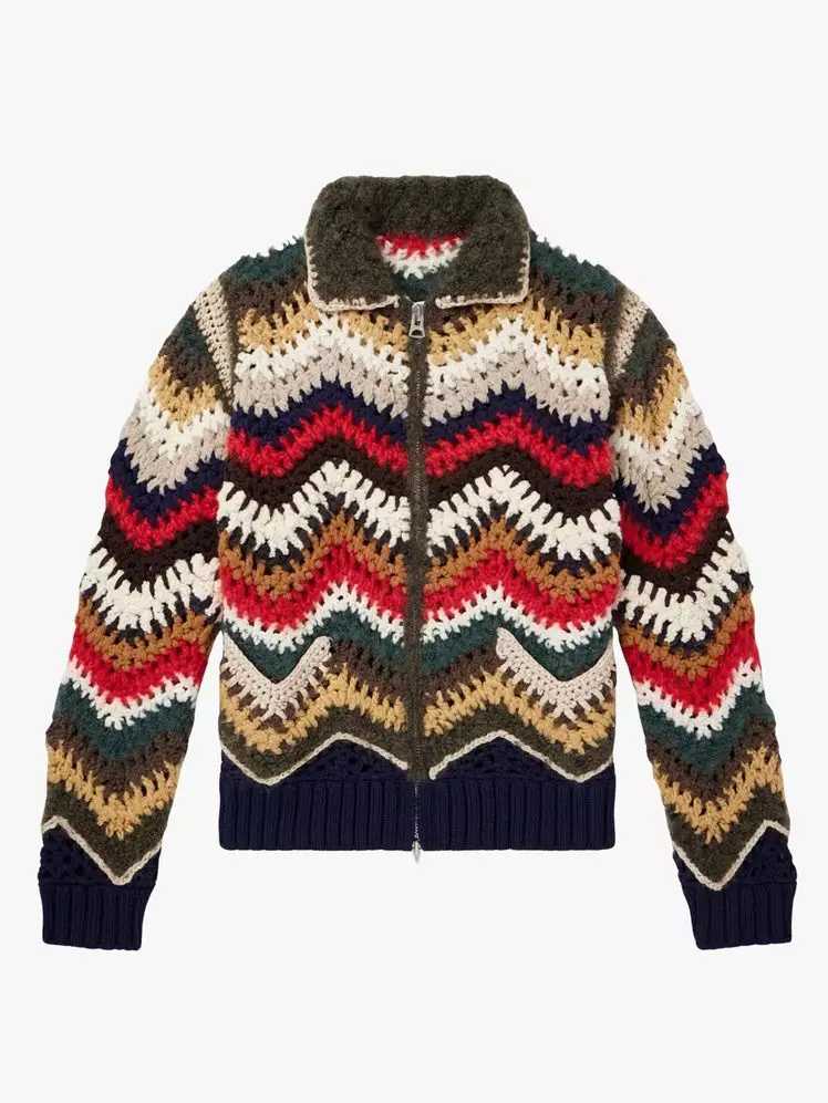 Essential Sweater Styles for the Autumn Season