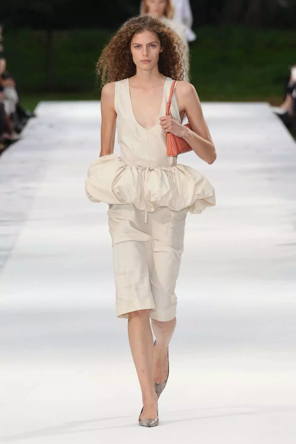 Stella McCartney Spring 2027 Ready-to-Wear Collection Unveiled