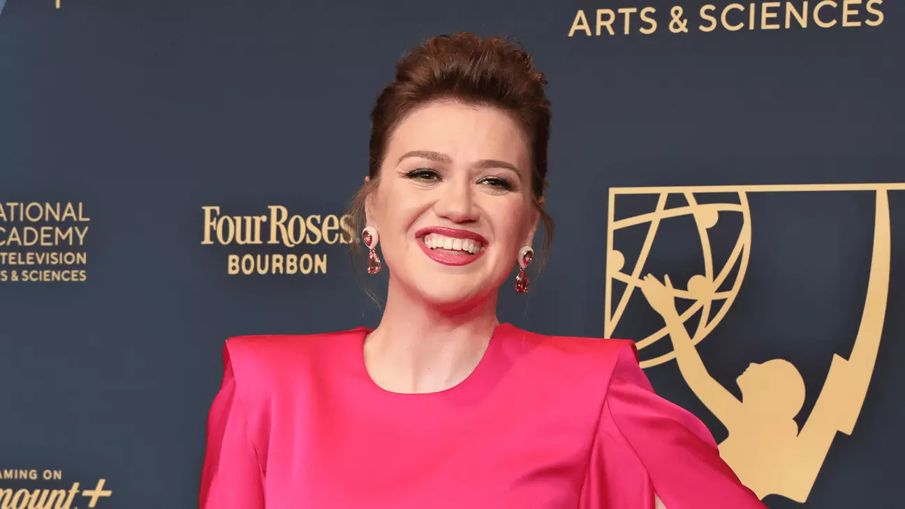 Kelly Clarkson Advocates for Separate Music Charts for AI Artists