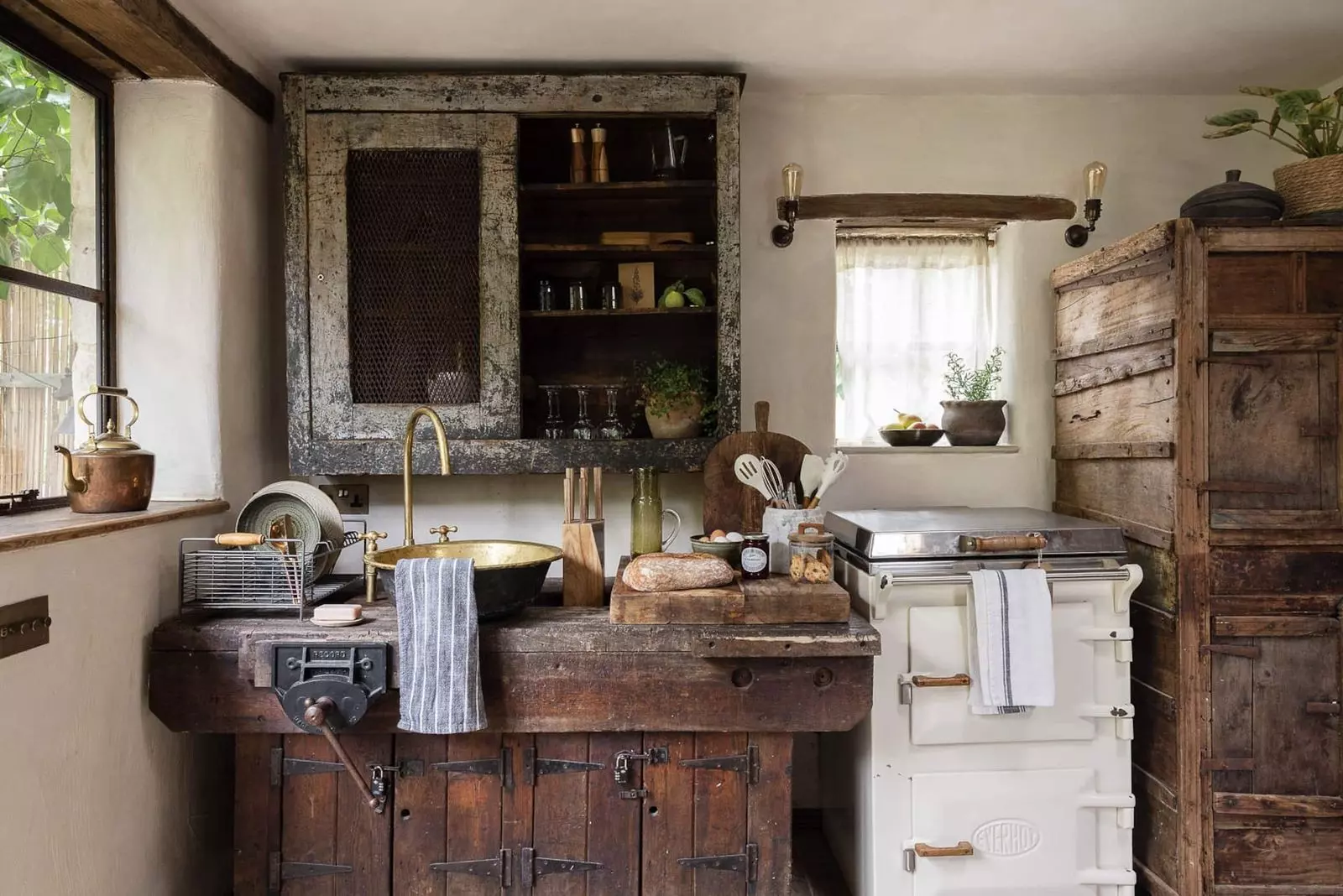 Top Airbnb Stays in the Enchanting Cotswolds