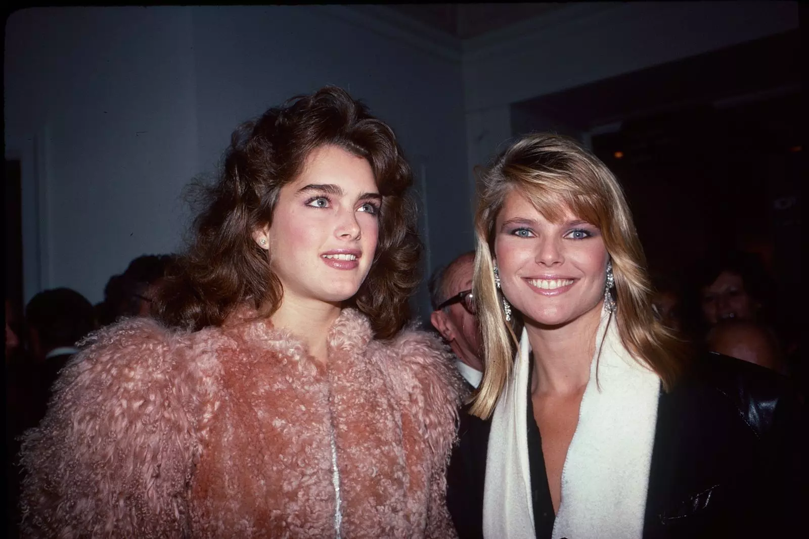 Reviving the Glamour: Iconic 80s Hairstyles Making a Comeback