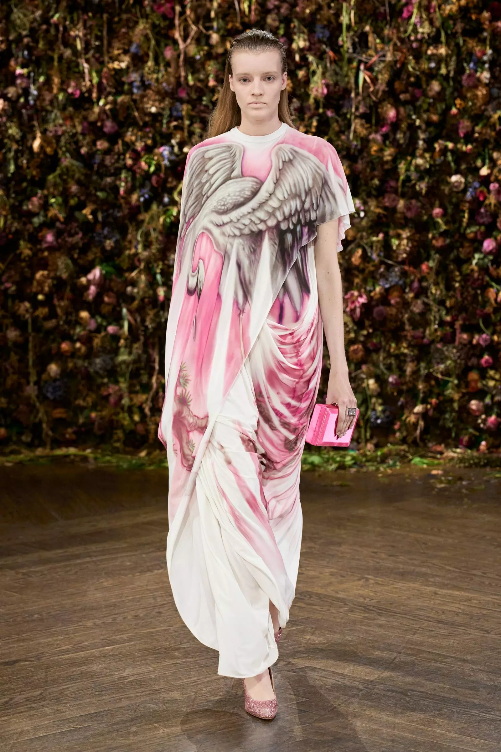 The Resurgence of Airbrushing in High Fashion