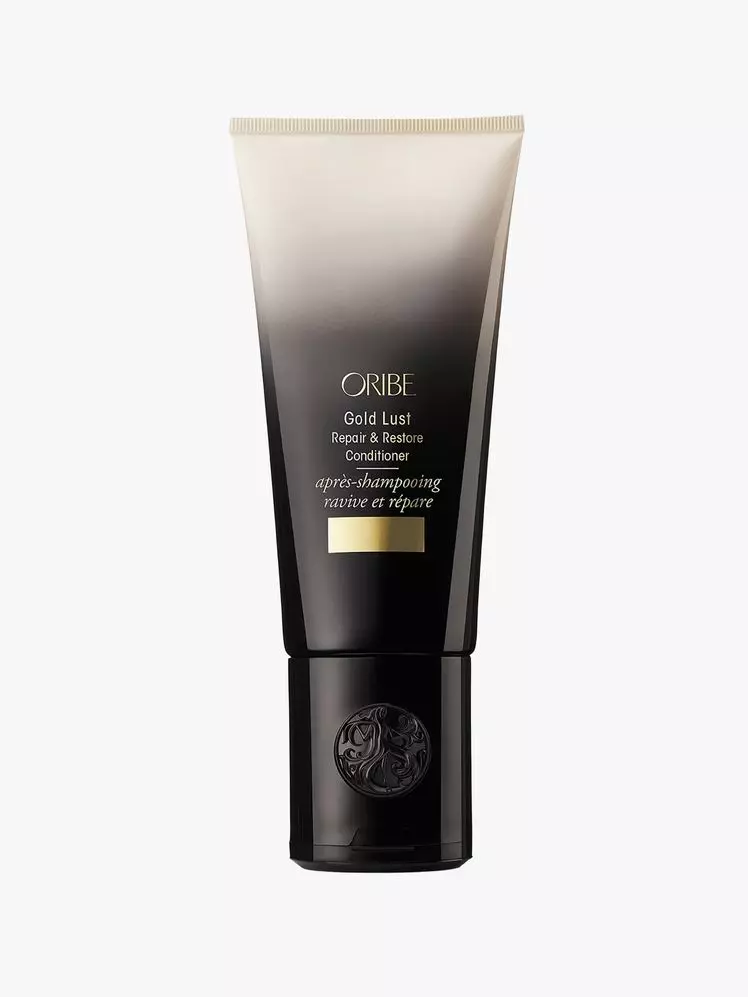 Unlocking Shinier, Healthier Hair: The 'Dry Conditioning' Method Explained