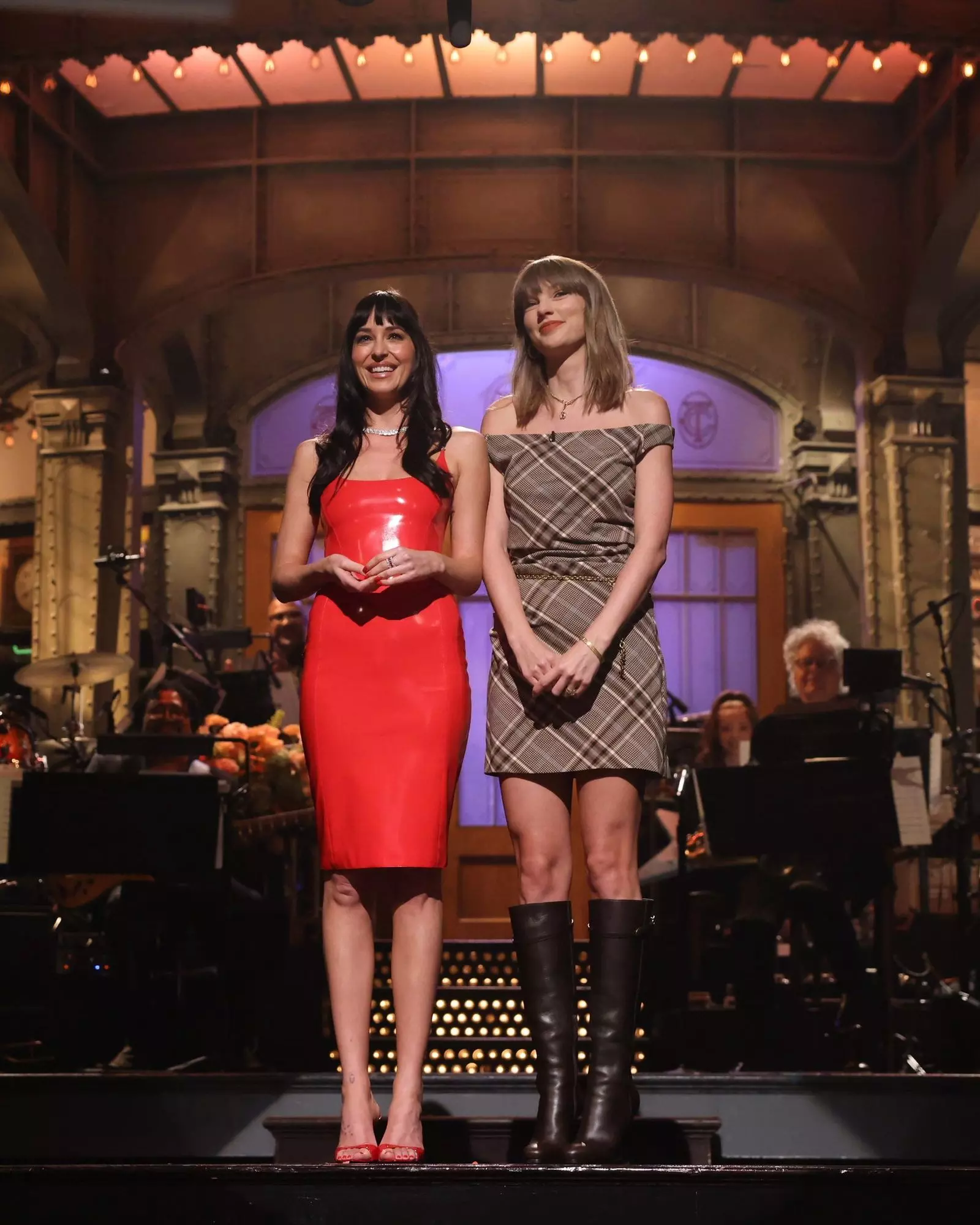 Dakota Johnson and Taylor Swift's Contrasting Styles at SNL
