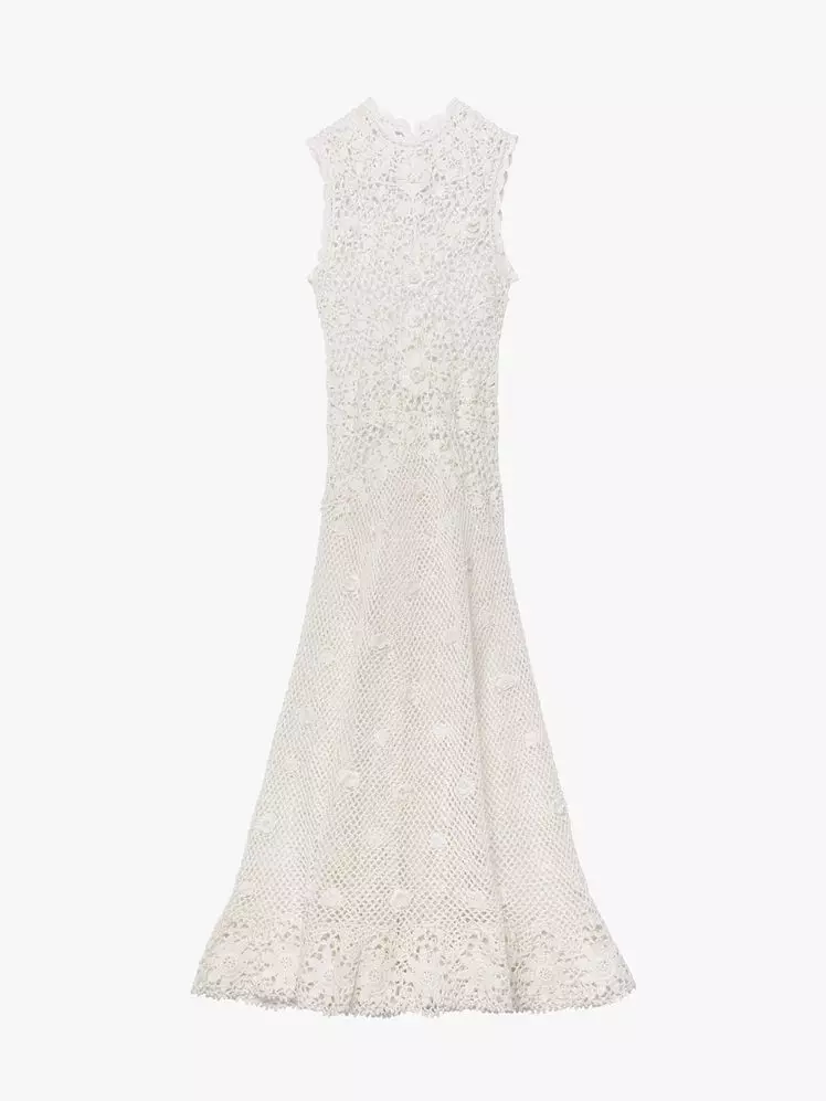 Choosing the Perfect Beach Wedding Dress: Style and Comfort for Your Seaside Celebration