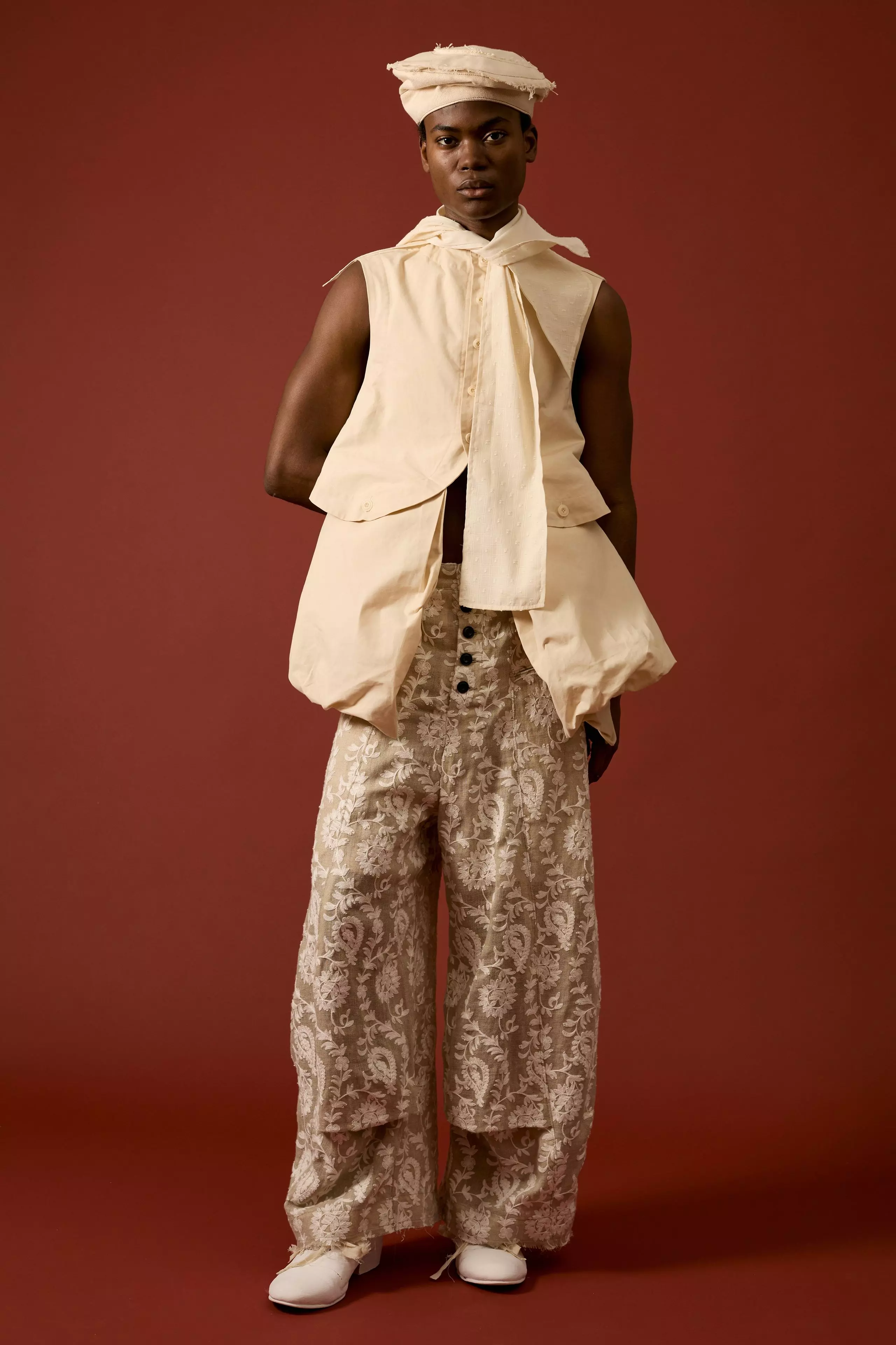 Tíscar Espadas Embraces Freedom in Spring 2027 Collection