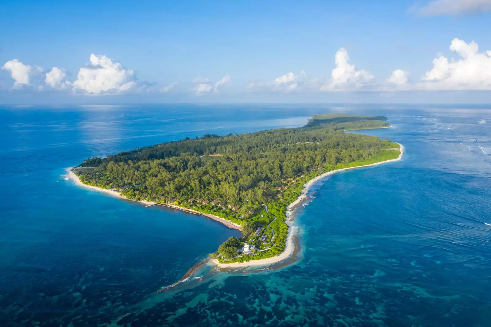 Luxurious Retreats: A Guide to the Seychelles' Finest Resorts