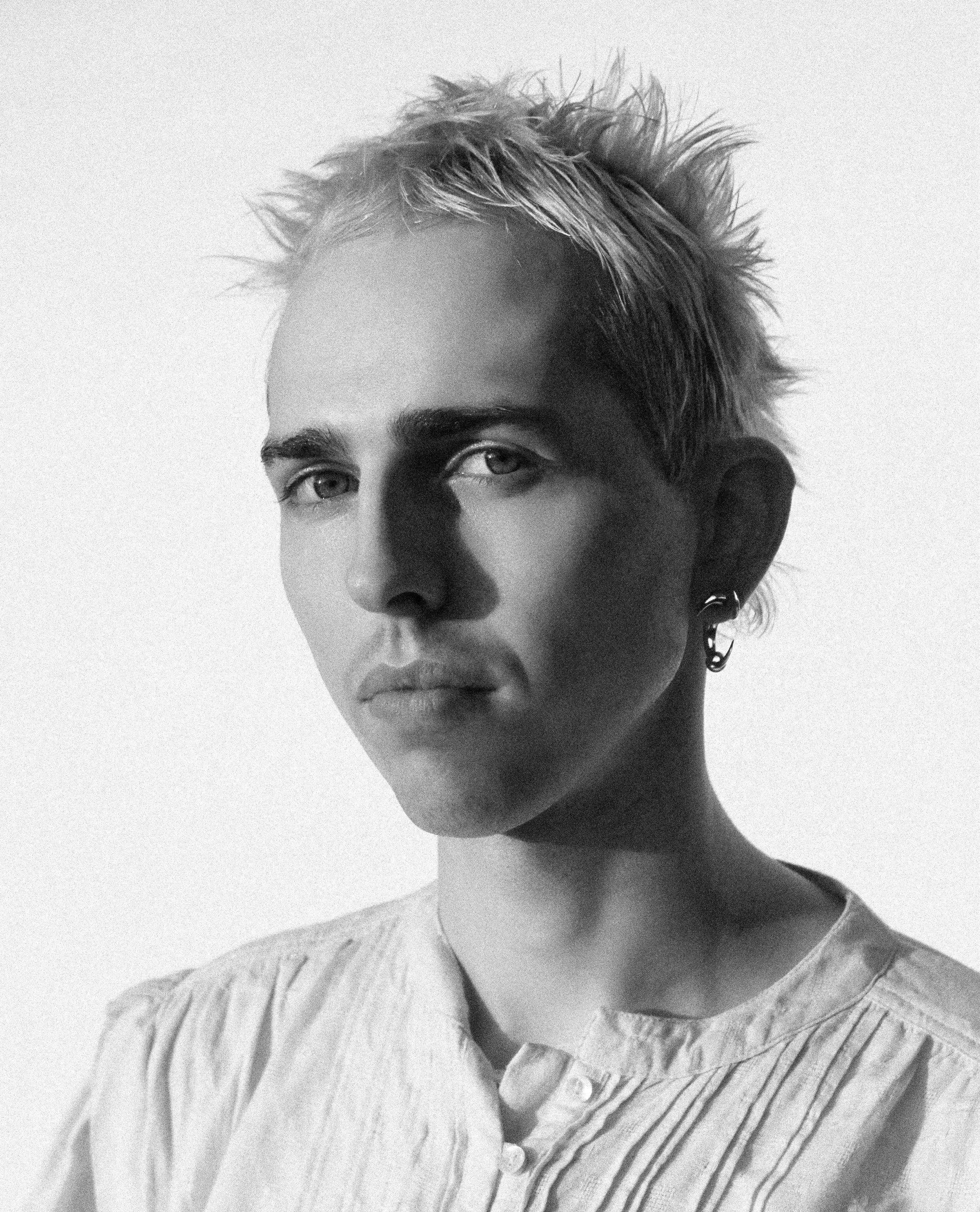 “Queer Edward II” Documentary Explores Derek Jarman's Film and LGBTQ+ Rights History