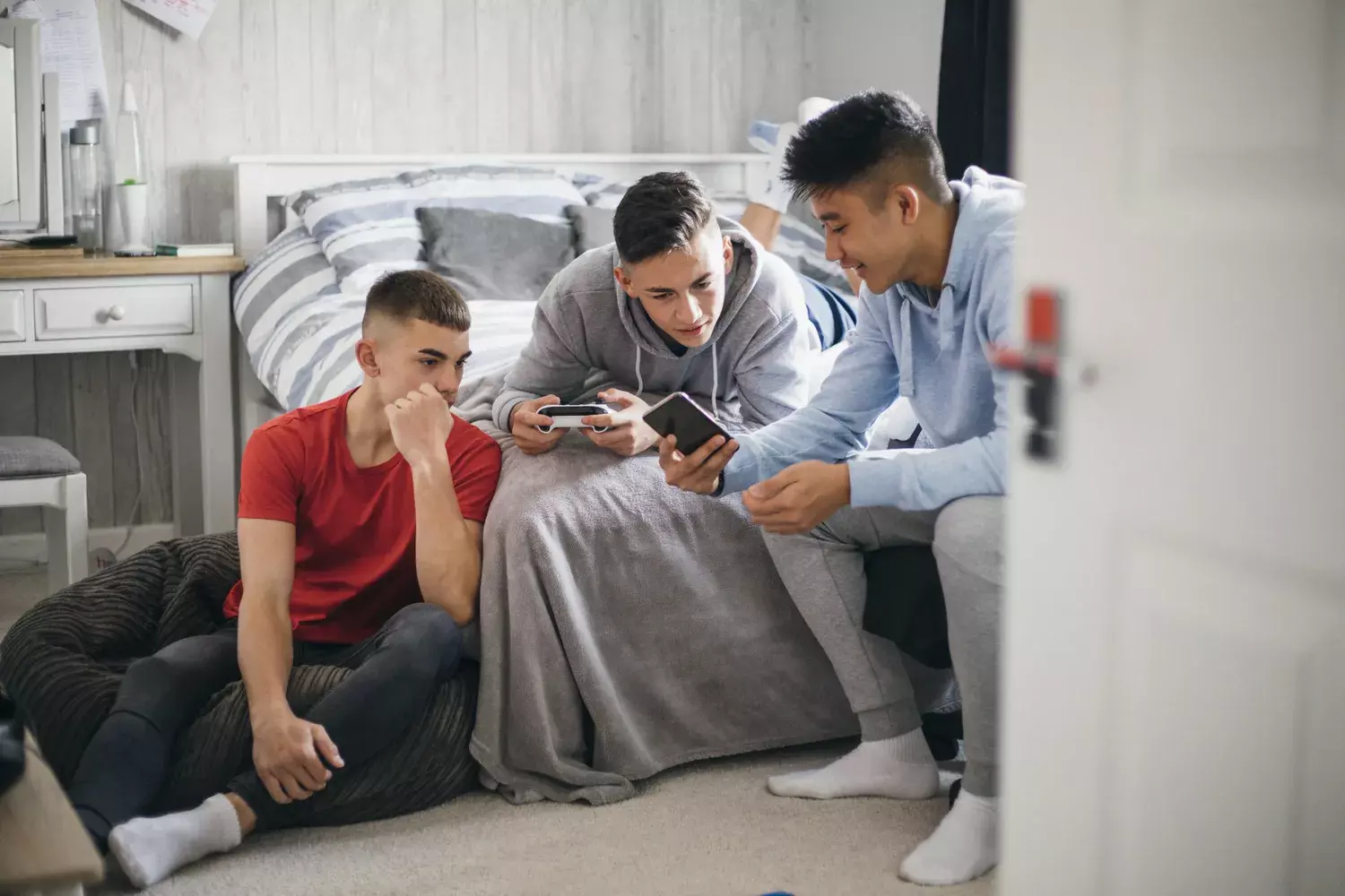 Understanding Teen Slang: Decoding 'Gardening' on Social Media