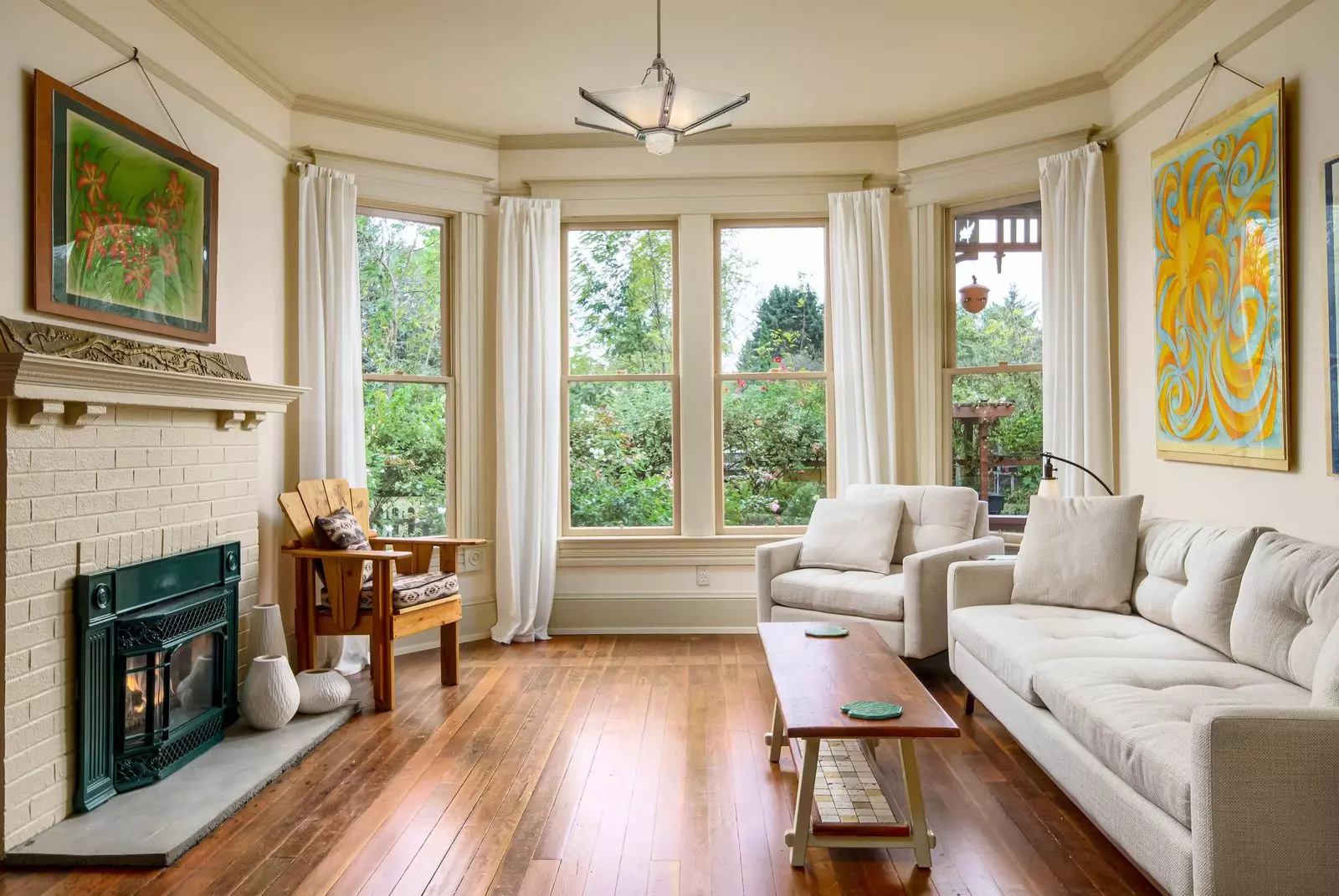 Autumnal Escapes: Discover the Pacific Northwest's Coziest Retreats