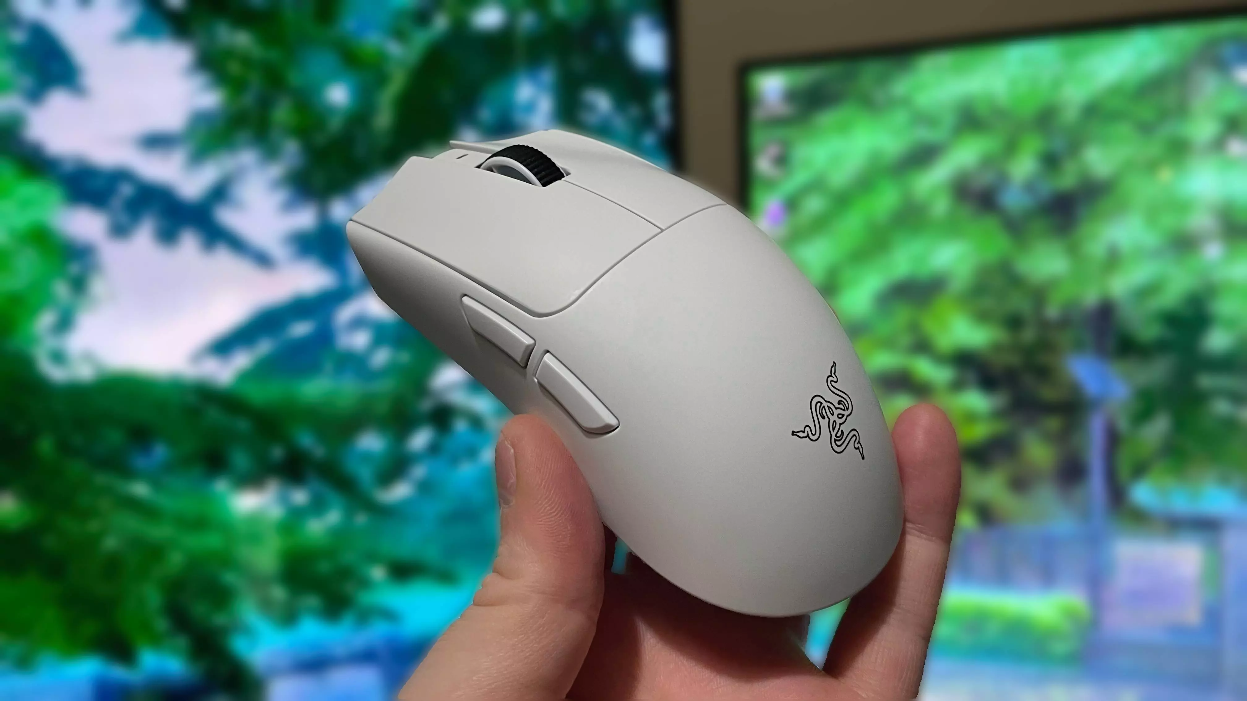 Razer Prepares to Unveil Ultra-Light Carbon Fiber Gaming Mice, But at a Premium Price