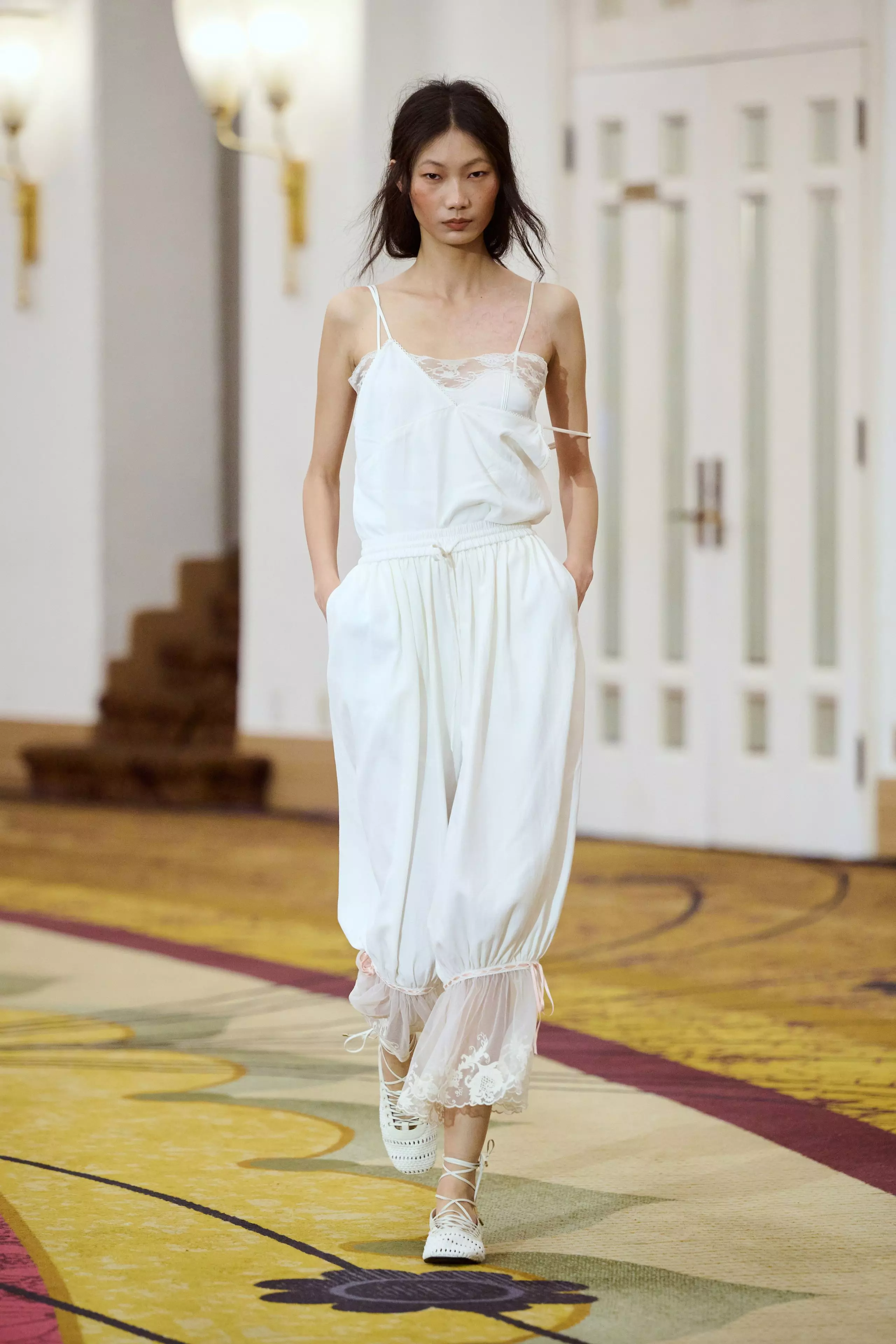 Xu Zhi's "The Girls" Collection: A Fusion of Eras and Sensibilities