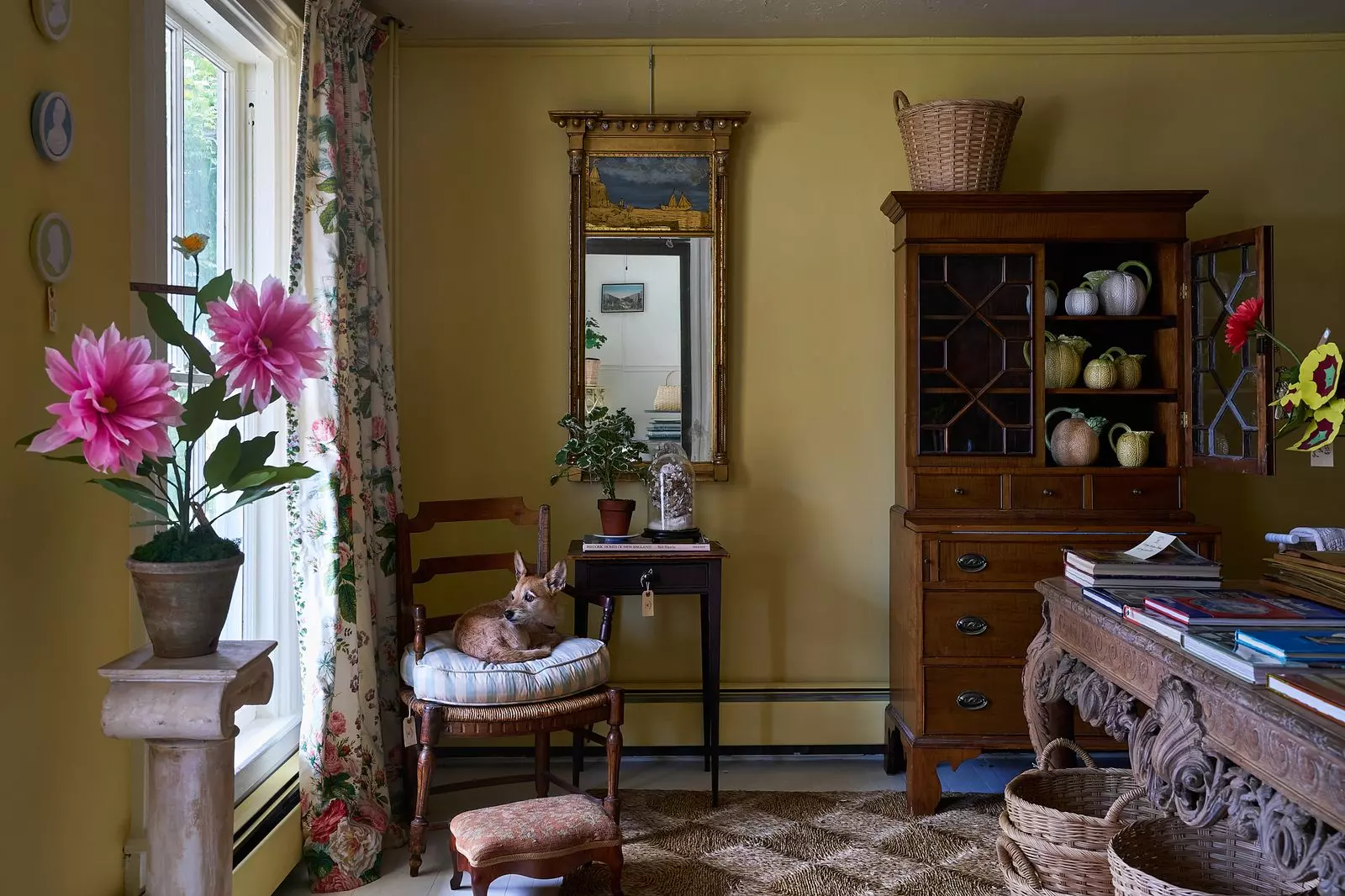 The Allure of Curated Antiquing Journeys: Beyond the Flea Market