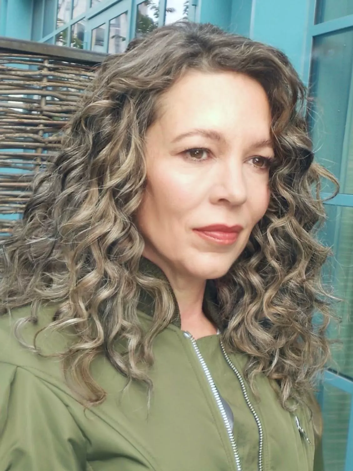 Olivia Colman's Latest Hairstyle Sparks Buzz and Admiration