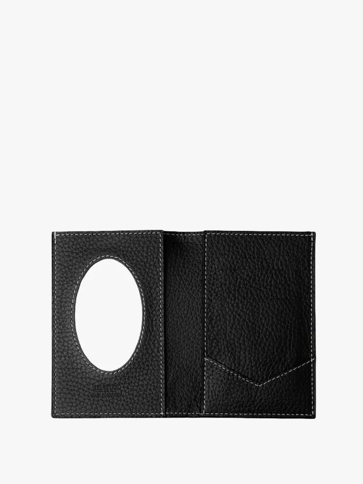 Your Essential Travel Accessories Checklist: Stylish & Functional Essentials for Every Journey