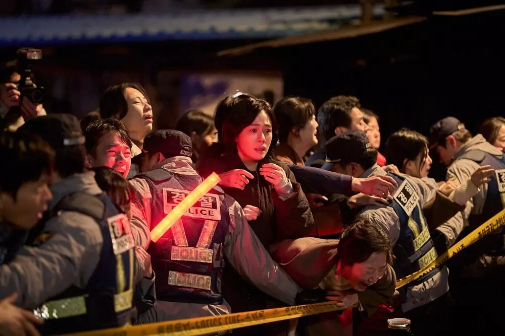 Yeon Sang-ho's 'Paradise Lost' Achieves Global Sales Success and Festival Recognition