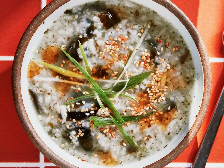 The Comforting Embrace of Home Birth and Nourishing Postpartum Meals