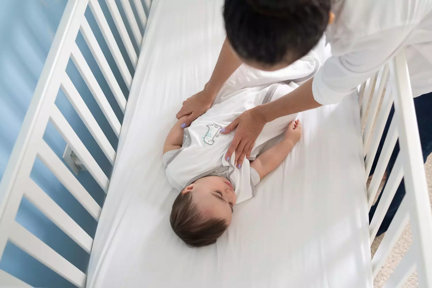 Guiding Newborns to Independent Sleep: A Comprehensive Approach