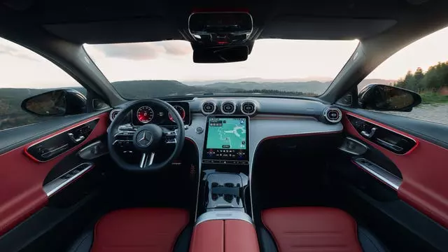 2027 Mercedes-Benz C350: A Glimpse Inside its Refined Cabin