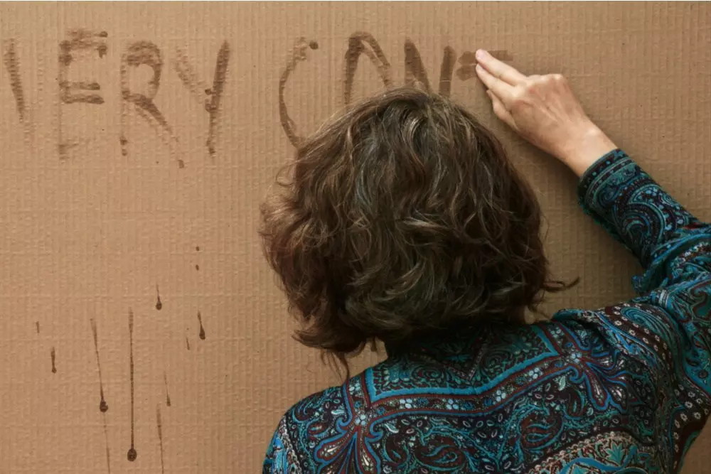Director Lynne Sachs Employs Detective to Uncover Life Stories in 'Every Contact Leaves a Trace'
