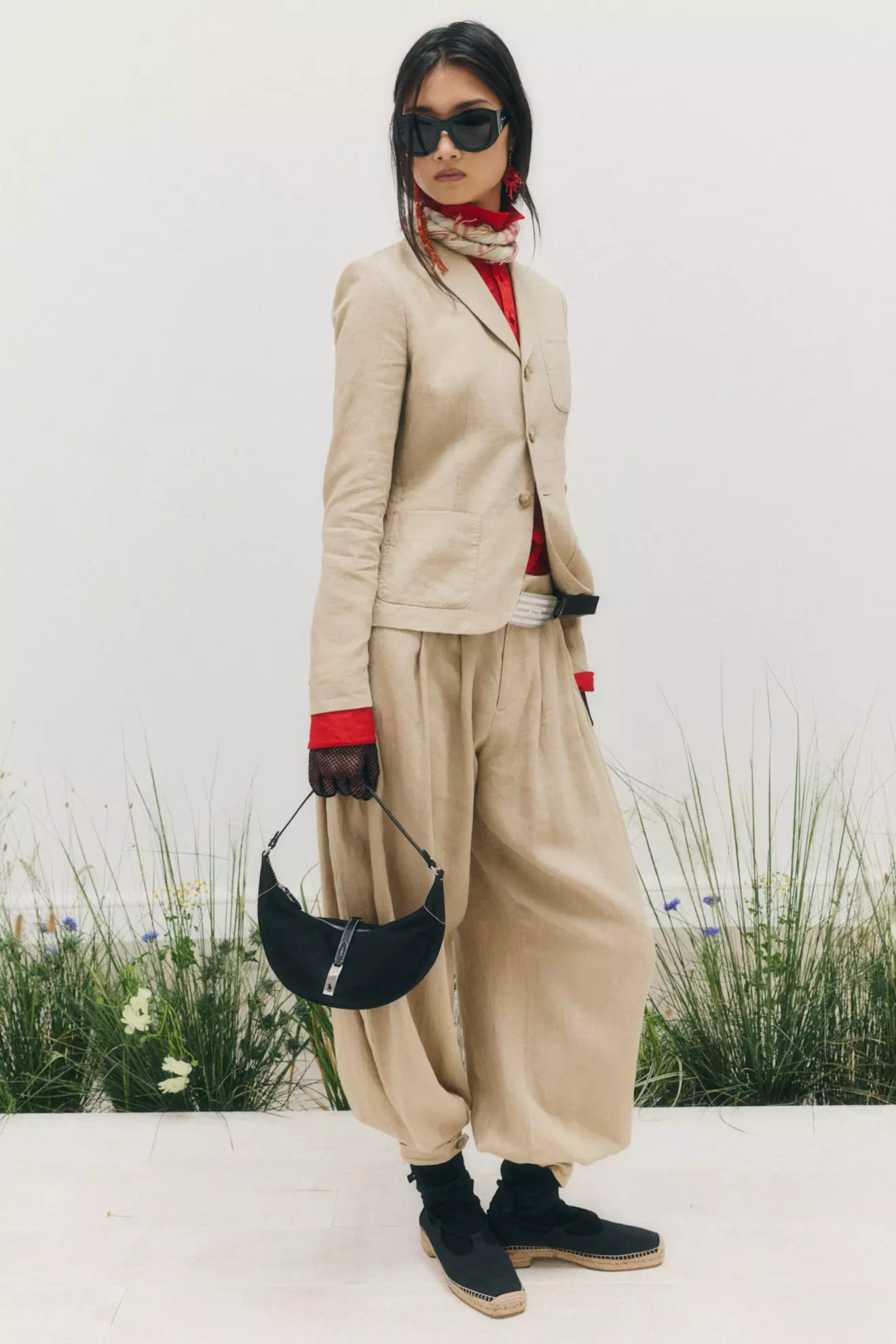 Embrace the Crescent: The Must-Have Bag Trend of the Season