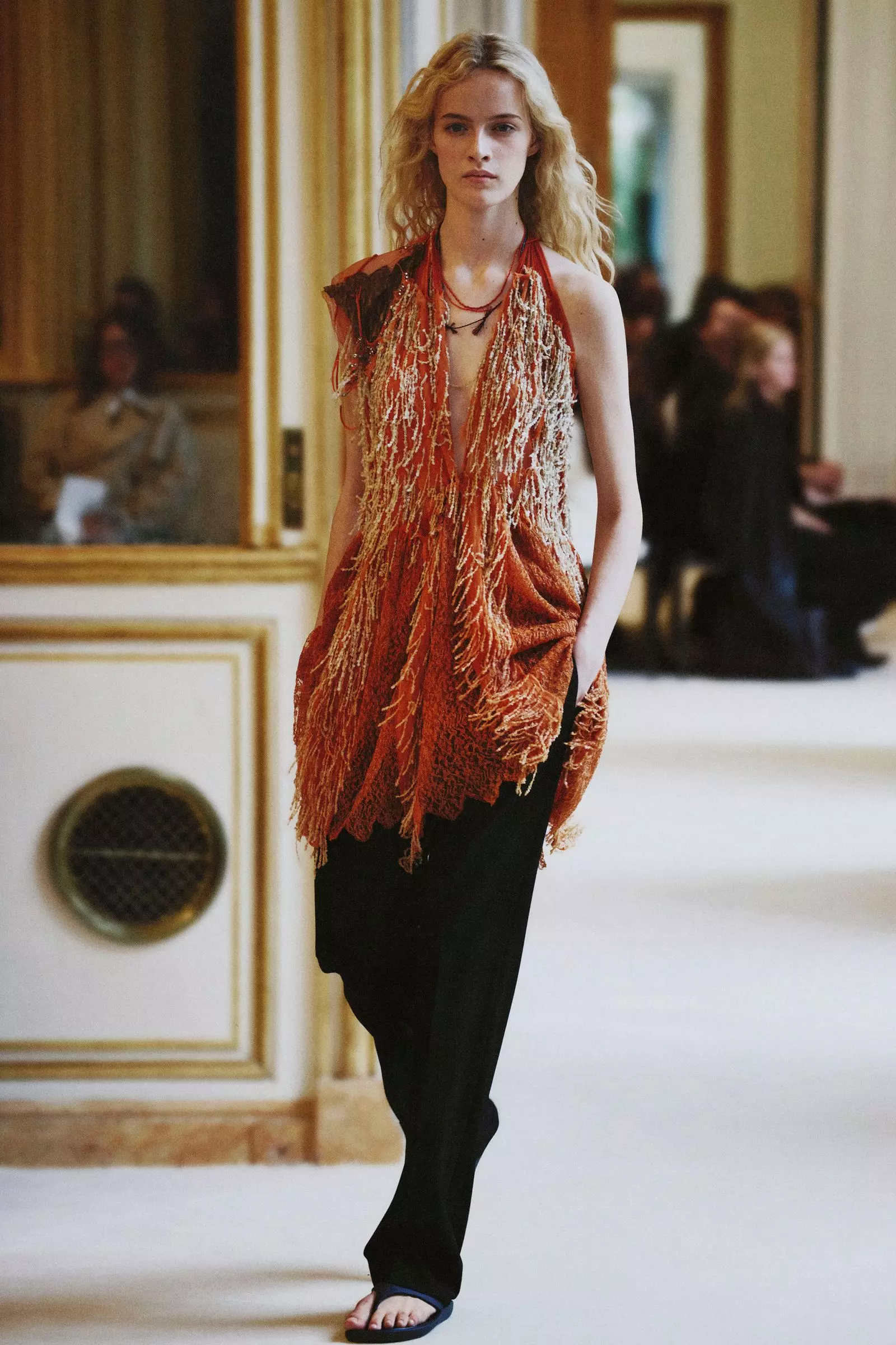 Fashion's New Horizon: Blending Minimalism and Maximalism for Spring/Summer 2027