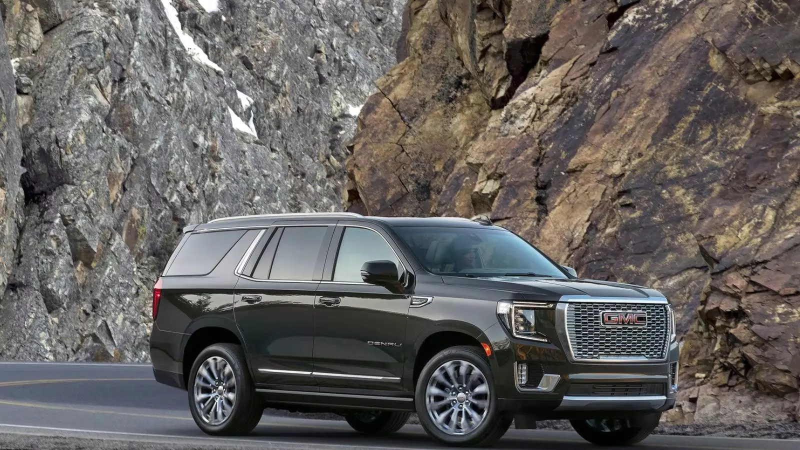 GMC Yukon Owner's Costly Ordeal: $10,000 in Repairs Fails to Resolve SUV Issues