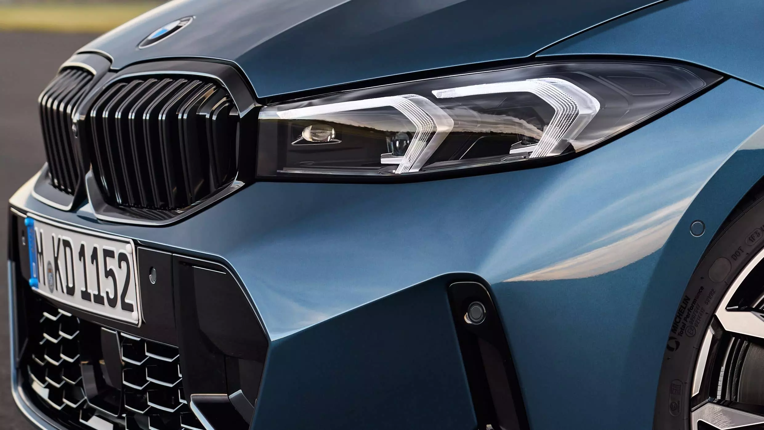 Top Luxury Sedans of 2027: A Refined Selection for Discerning Drivers