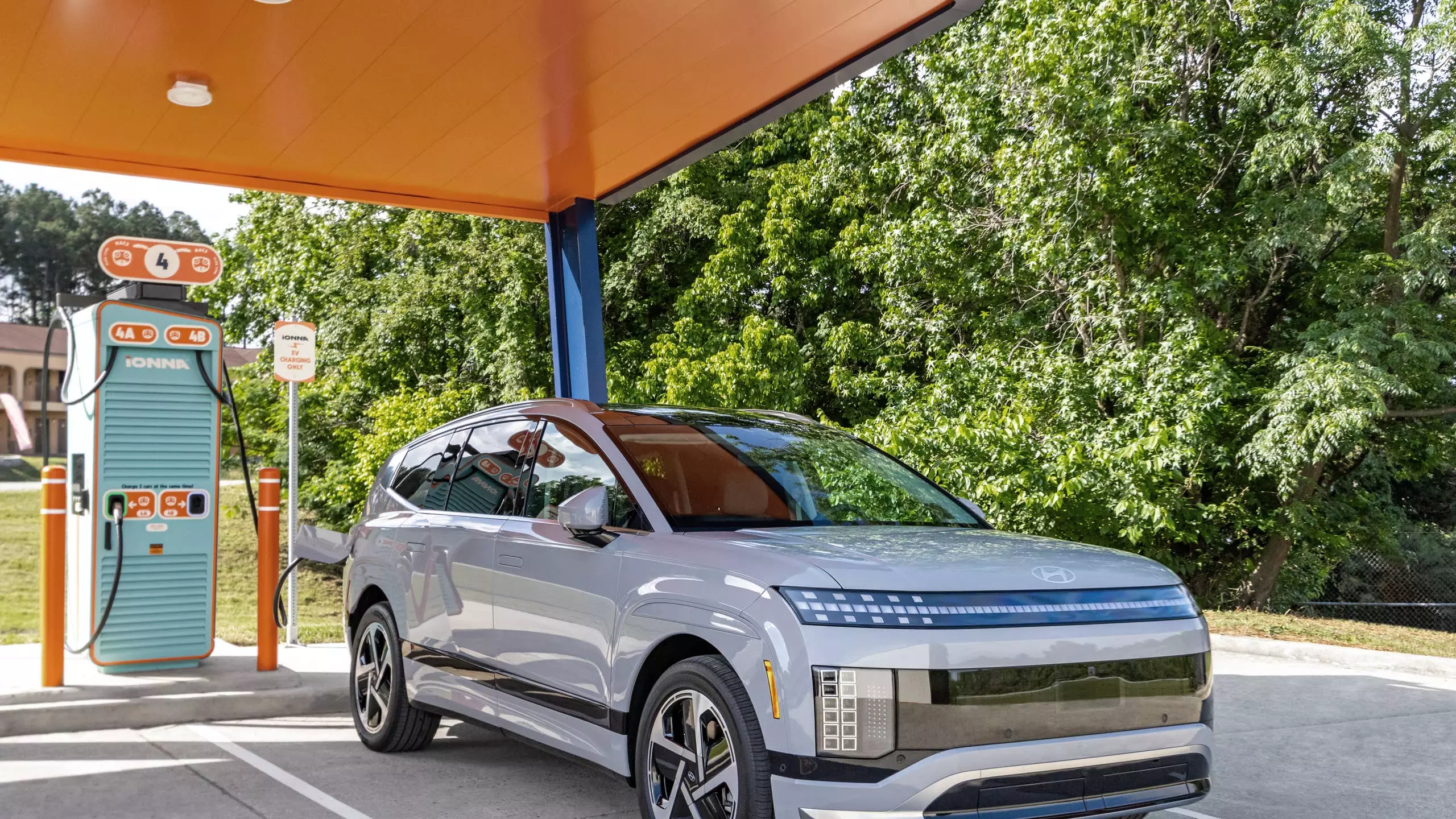 Electric Vehicle Charging Landscape in the US: A 2026 Analysis