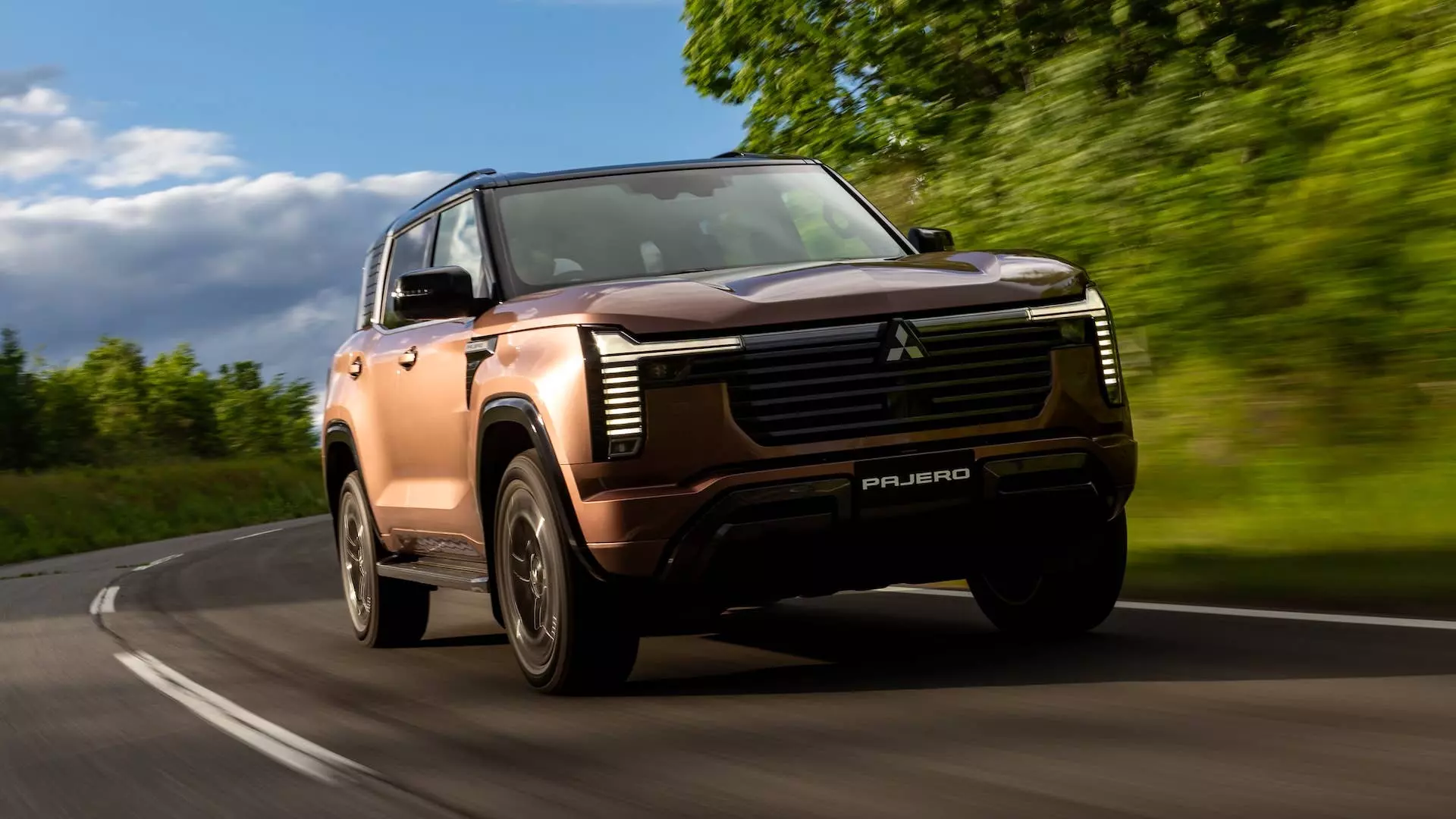 New Mitsubishi Pajero's Cabin Rivals Land Cruiser 300, According to Review
